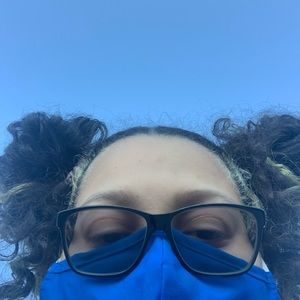 Meet your Posher, Luciana